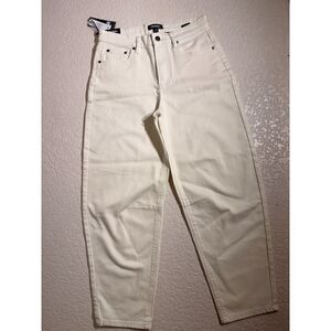 Buffalo Jeans Women’s Chalk Barrel Leg Jeans Size 4 NWT